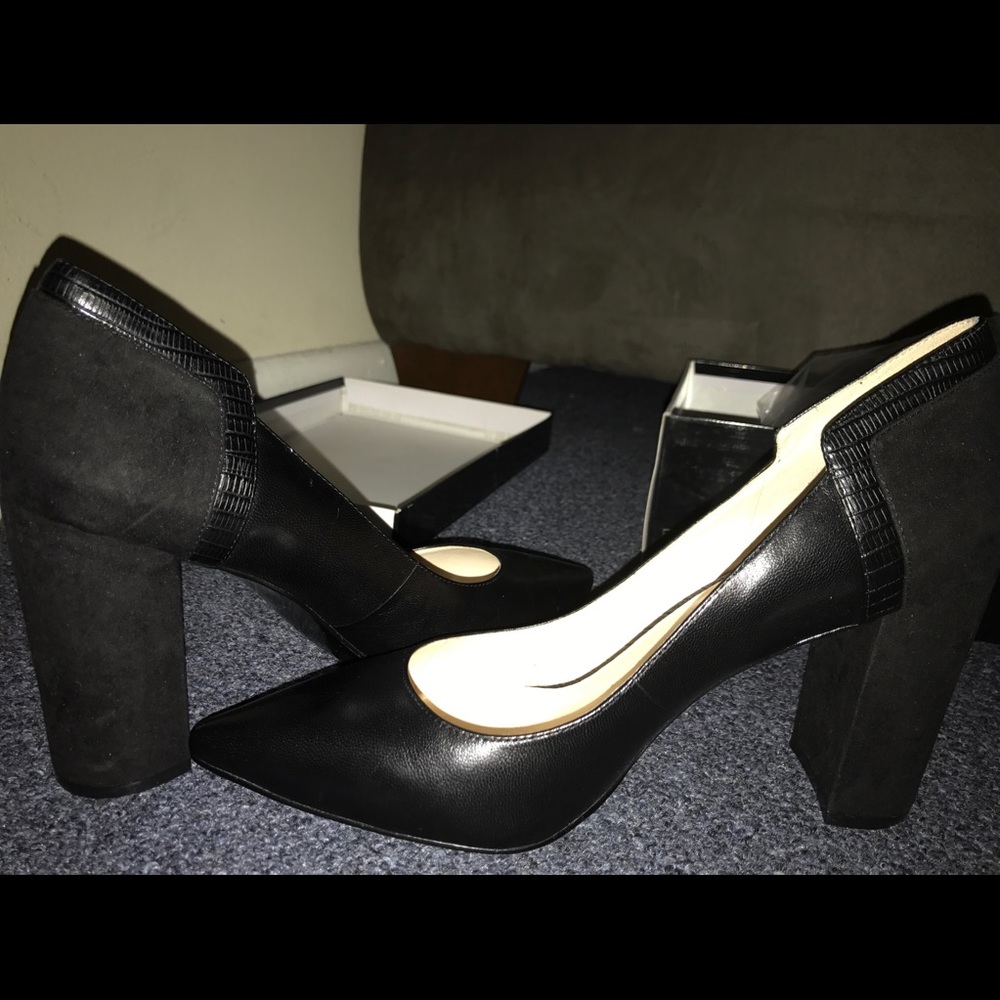 Woman's Nine West Shoe