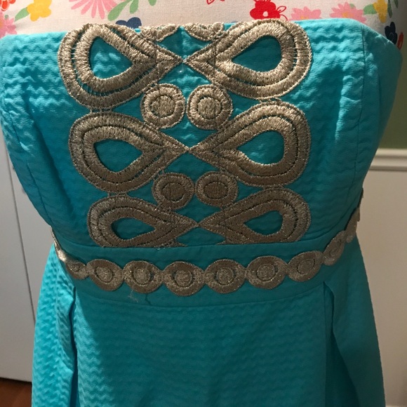 Like new Lilly Pulitzer dress !!! - Picture 2 of 4