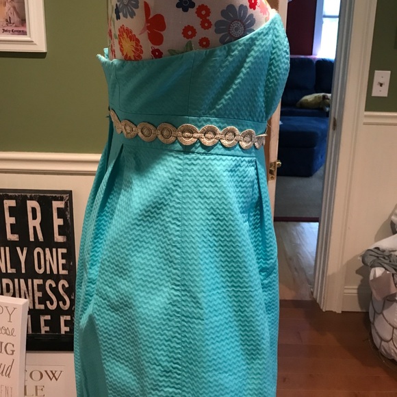 Like new Lilly Pulitzer dress !!! - Picture 3 of 4