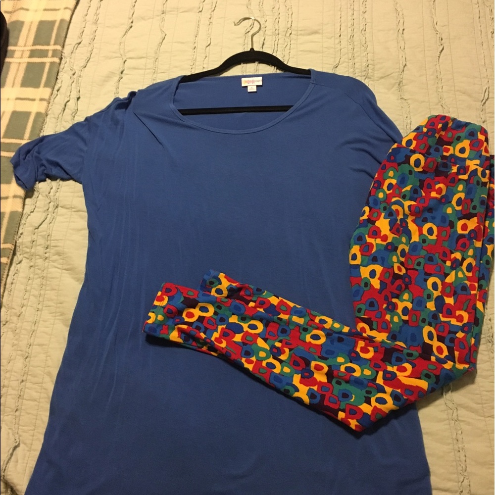 LuLaRoe Small Irma top and OS Leggings