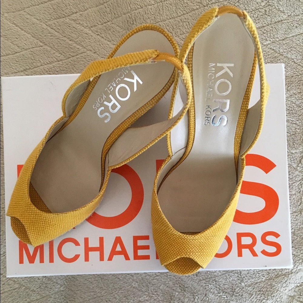 Kors Michael Kors Wedges 4" Heel.