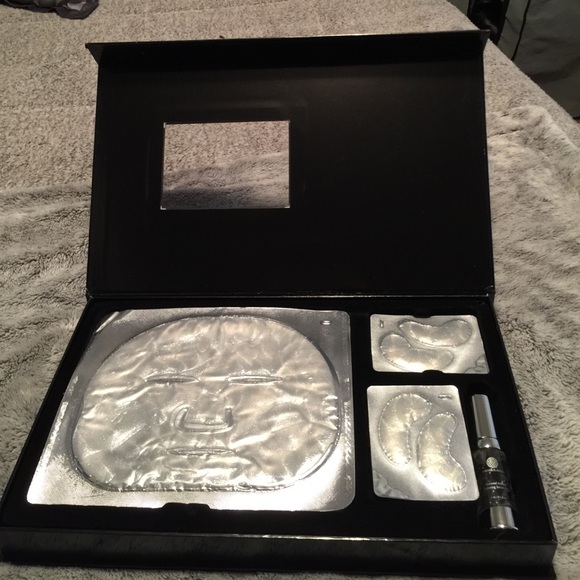 SALE!!!!! Forever Flawless Diamond Age-Defying - Picture 1 of 5