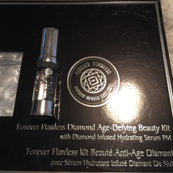 SALE!!!!! Forever Flawless Diamond Age-Defying - Picture 4 of 5