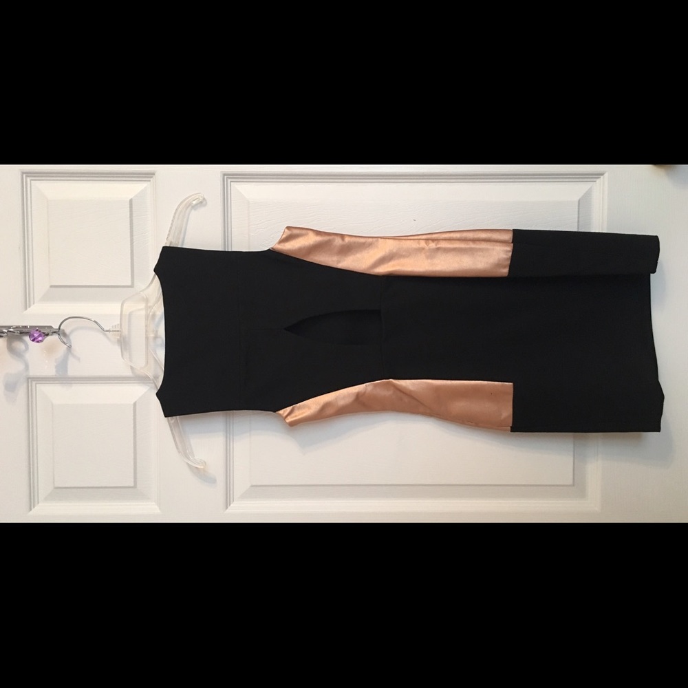 Dress - Picture 2 of 2