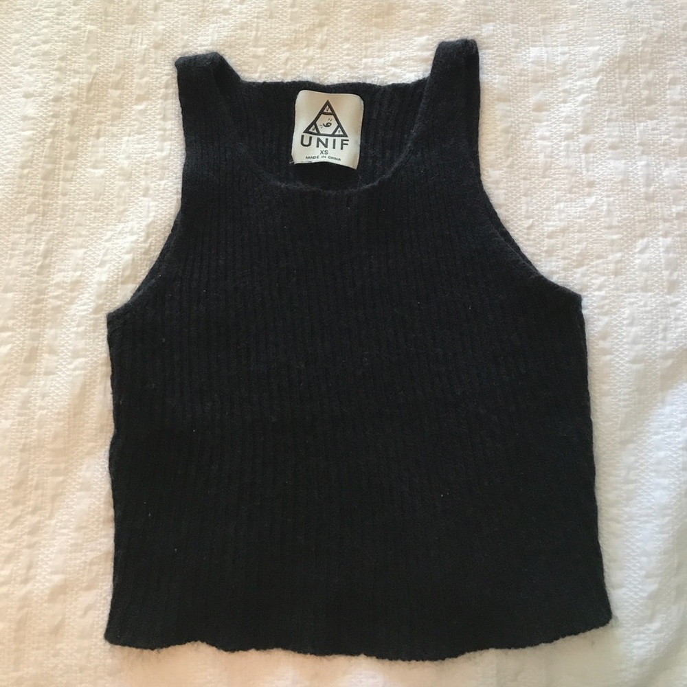 So comfy crop top!! Only wore it a couple of times