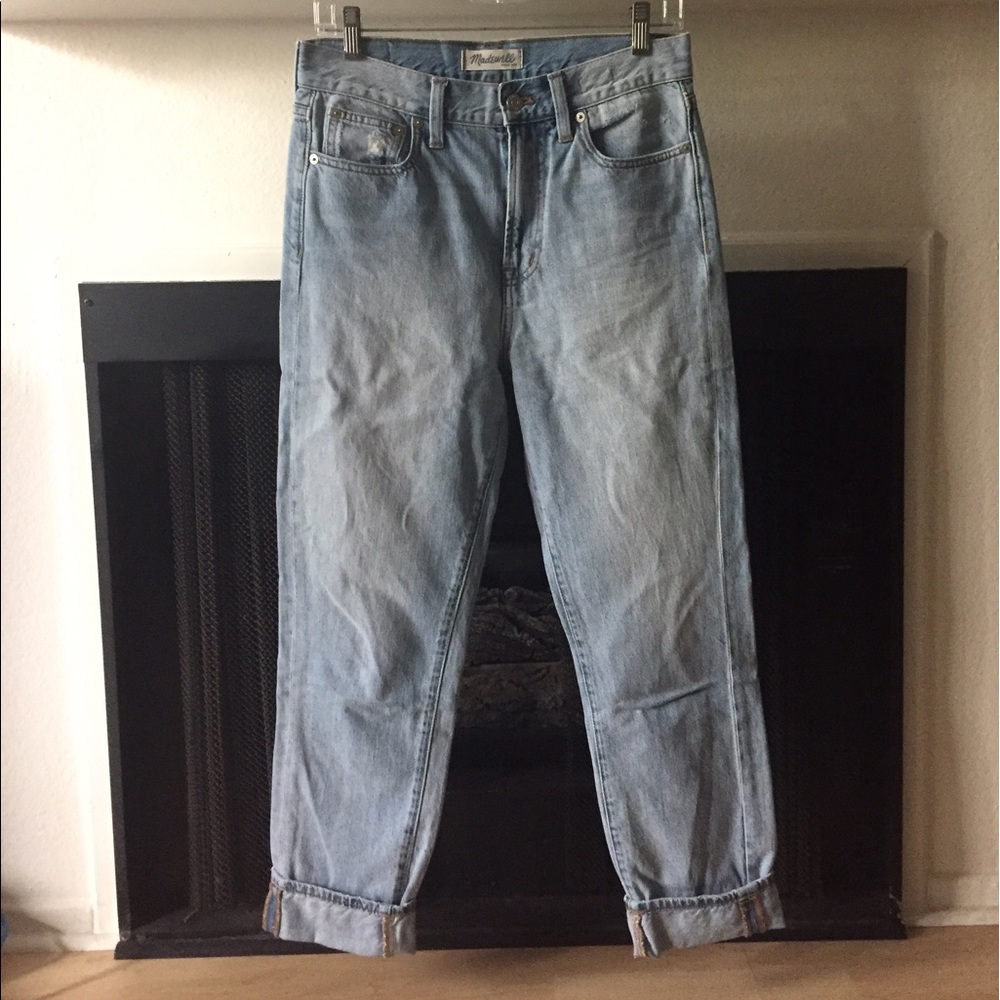 Madewell / High Waisted Mom-fit Denim / 27