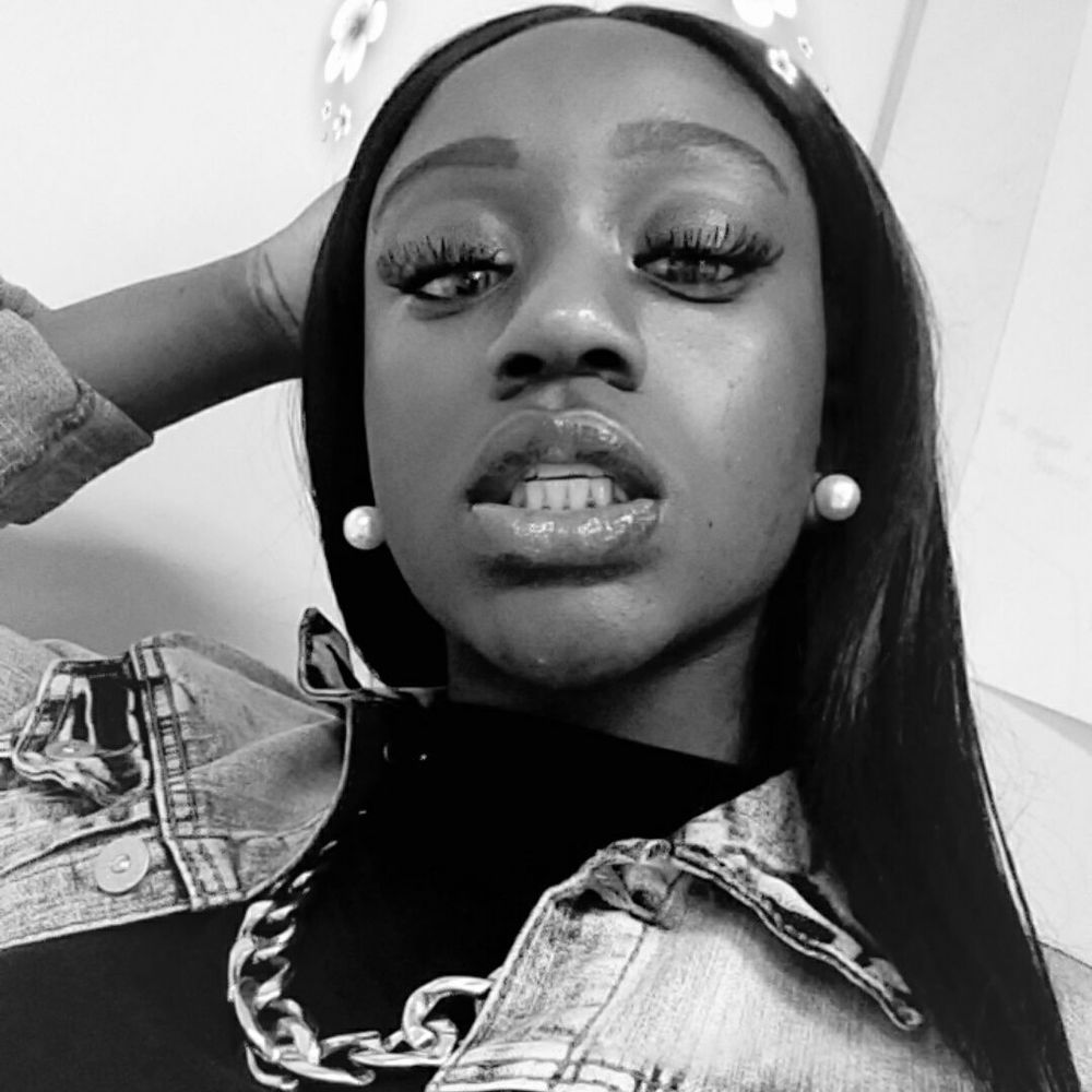 Meet your Posher, Adiva