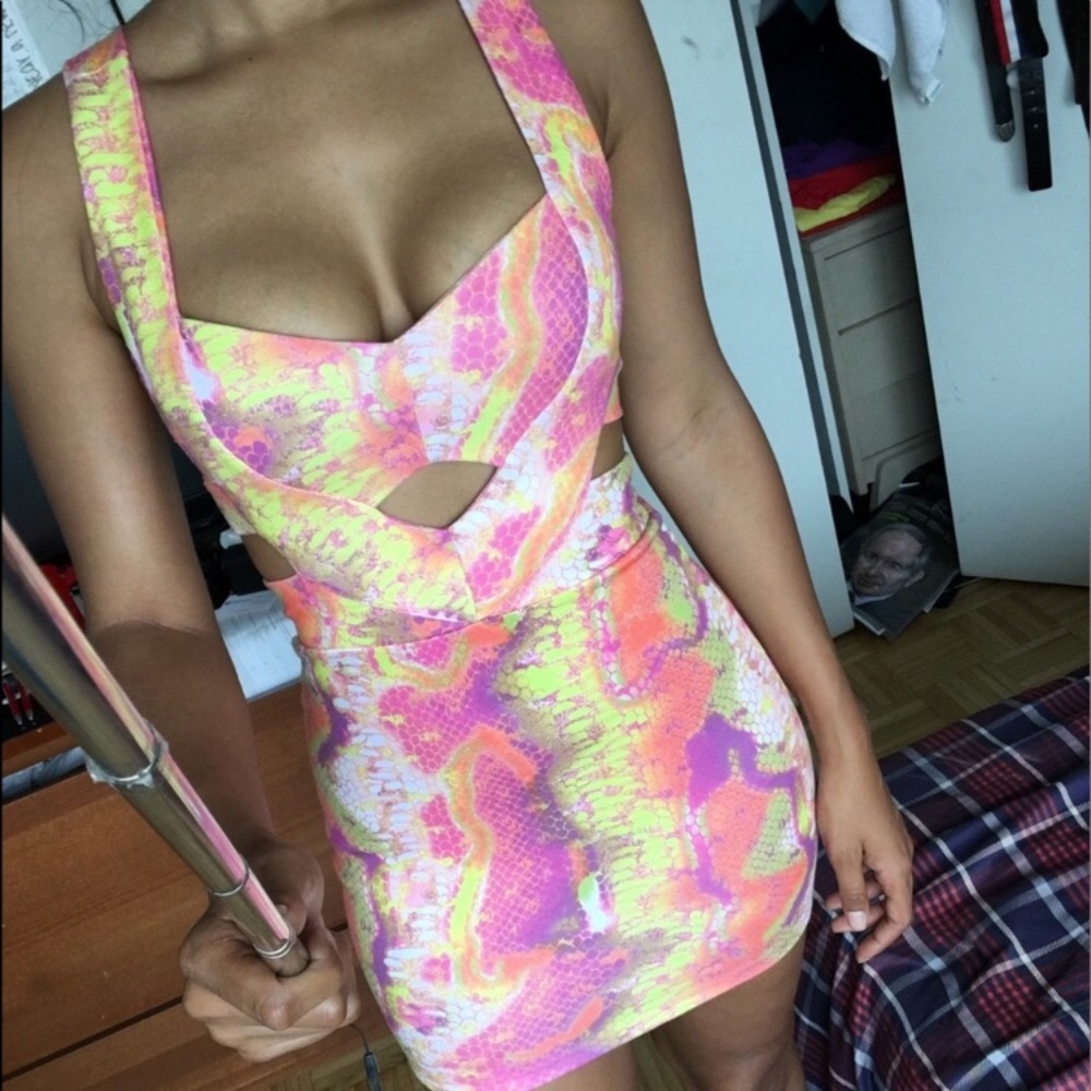 ✨ NASTY GAL Caged Neon Bodycon (New Years dress)