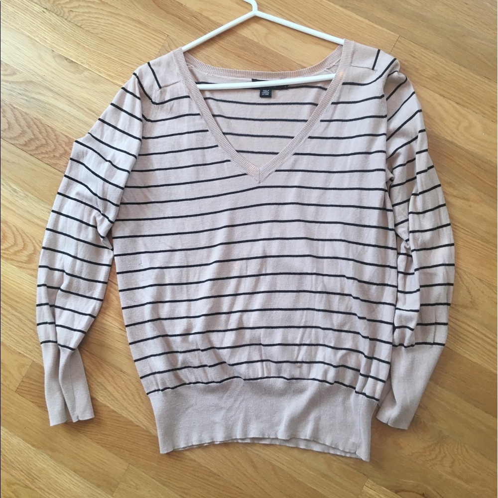 DKNY SWEATER