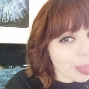 Meet your Posher, Becca