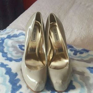 Brand new only worn once steve madden heels