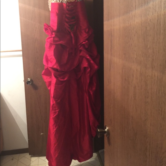 Dress - Picture 2 of 6