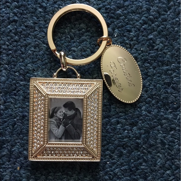 Customized keychain "cousins forever" - Picture 4 of 4