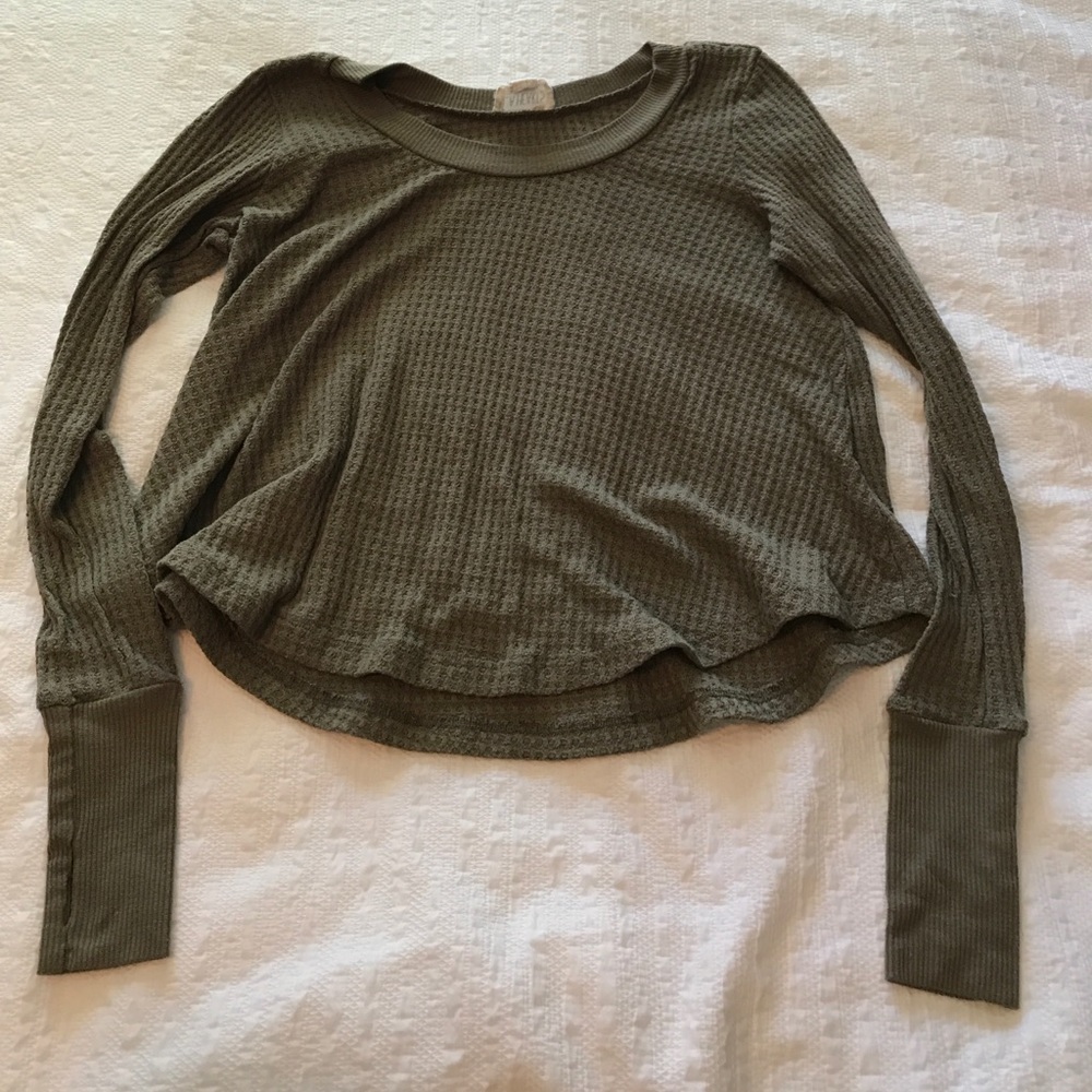 Army greet top! Only wore it once!