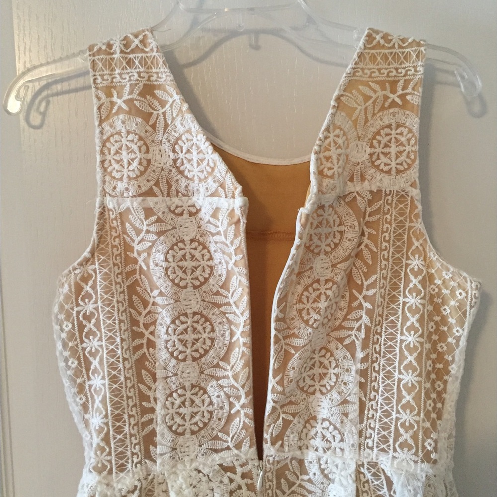 Esley Lace Overlay Dress - Picture 5 of 6
