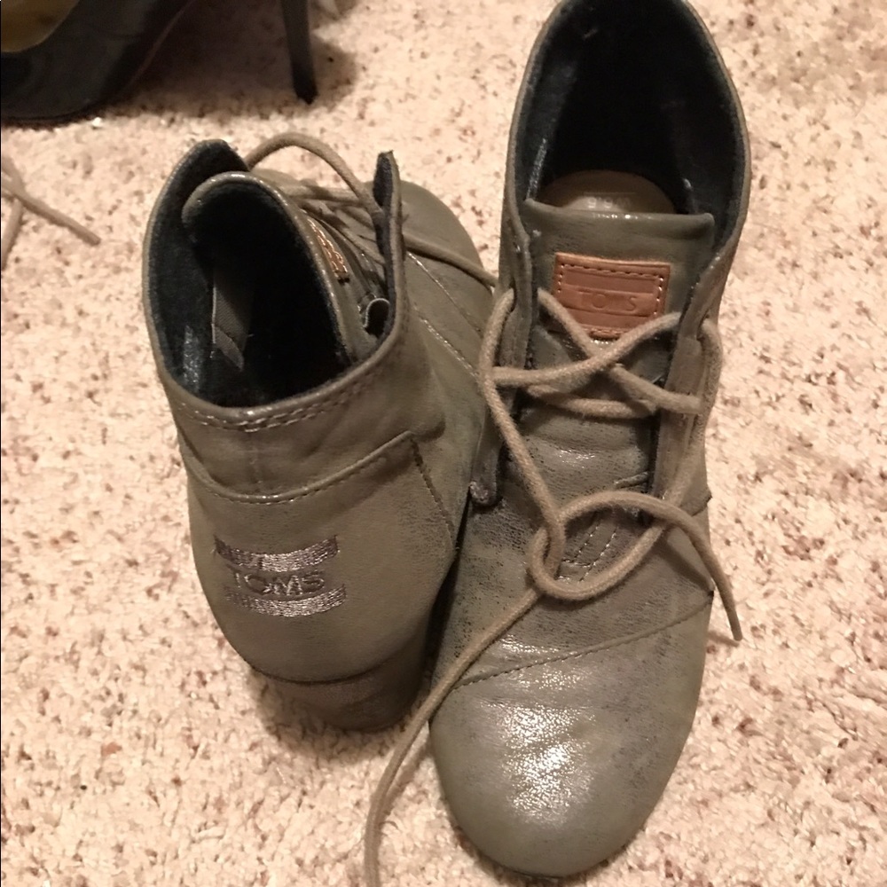 GUC TOMS bootie wedges