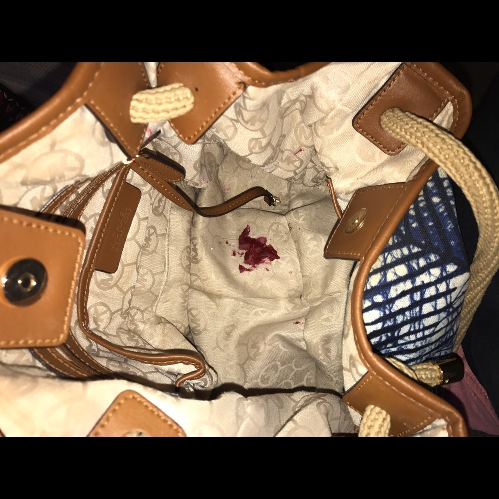 Michael Kors Summer Purse - Picture 2 of 2