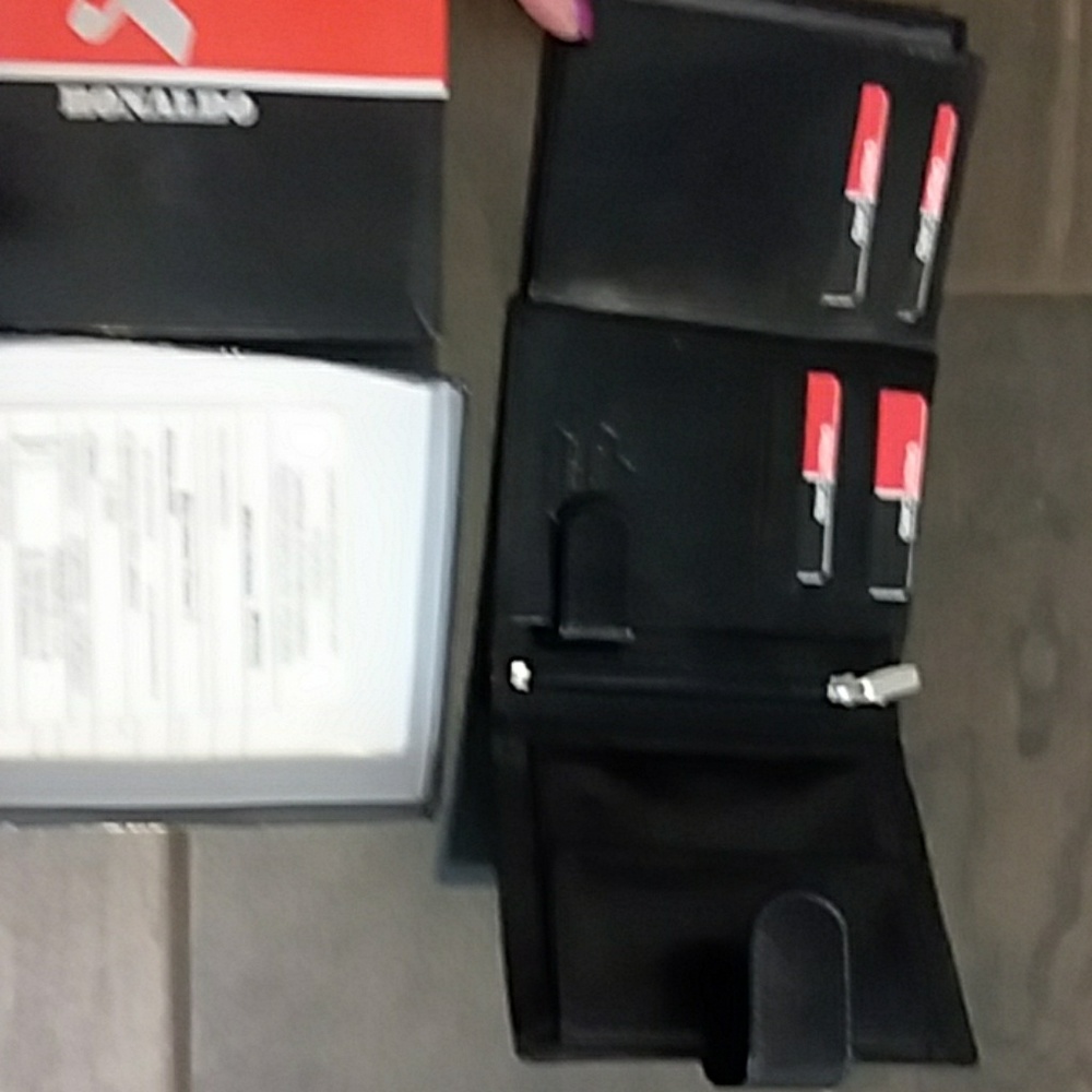 Mens wallet pick up only