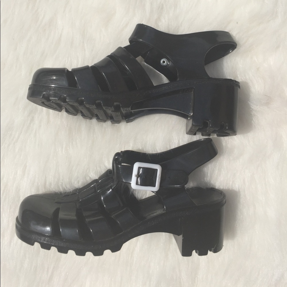 BLACK HEELED JELLY SANDALS