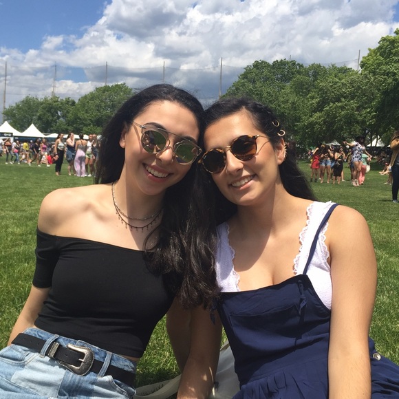 Meet your Posher, Gabbie - Picture 1 of 1