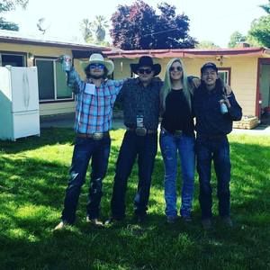 Meet your Posher, Hunter