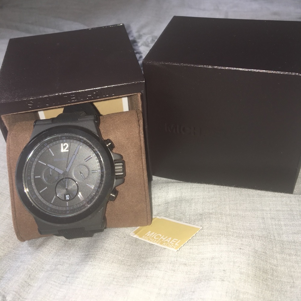 NWT men's Michael Kors Dylan silicon with box