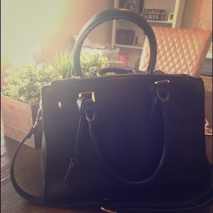 Black Structure Hand Bag