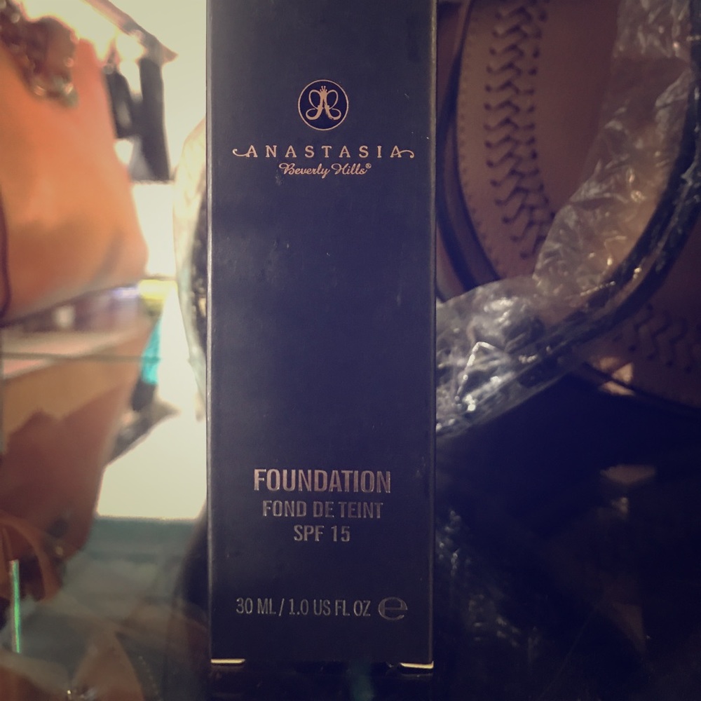 Anastasia 0.5 foundation