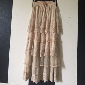 NWT cream/tan lace skirt