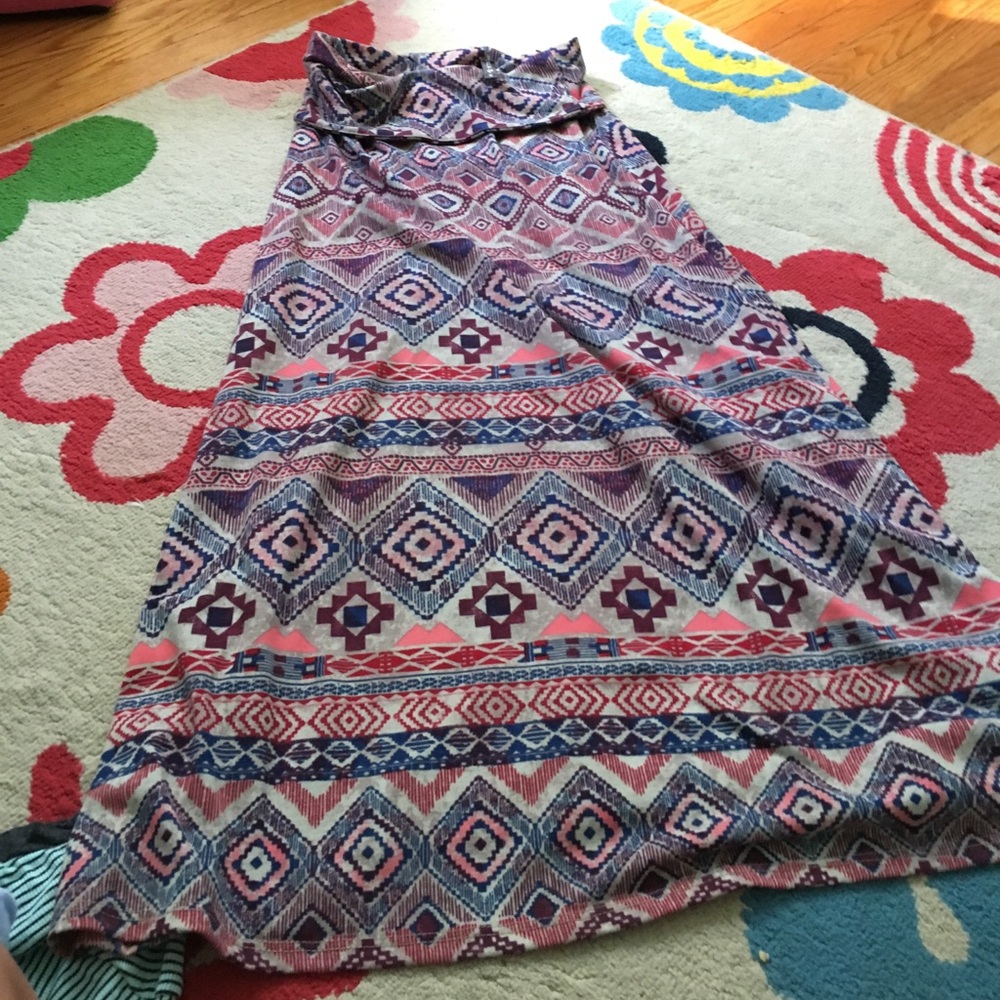 $6.00! Medium sized, Tilly's skirt, LONG SKIRT!!