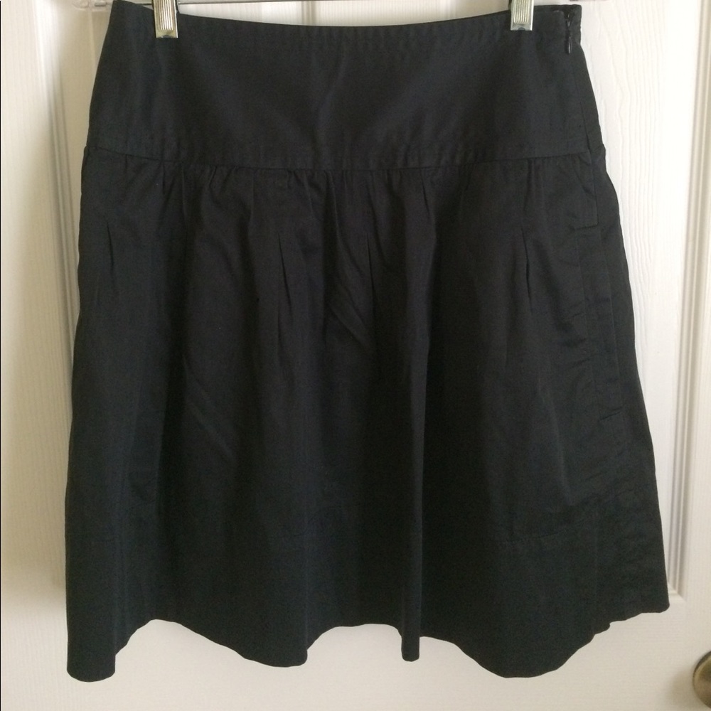 BCBG black cotton skirt with pockets!