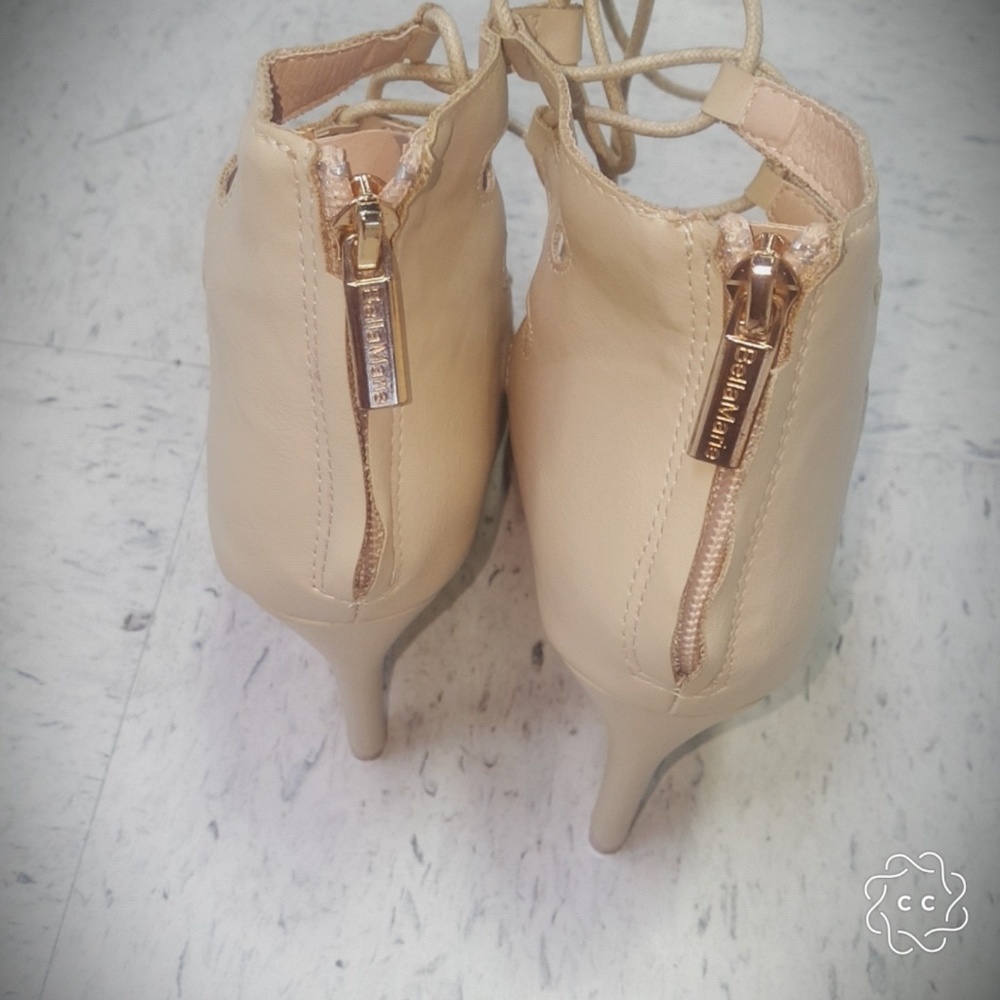 Strappy Lace up heels booties - Picture 3 of 3