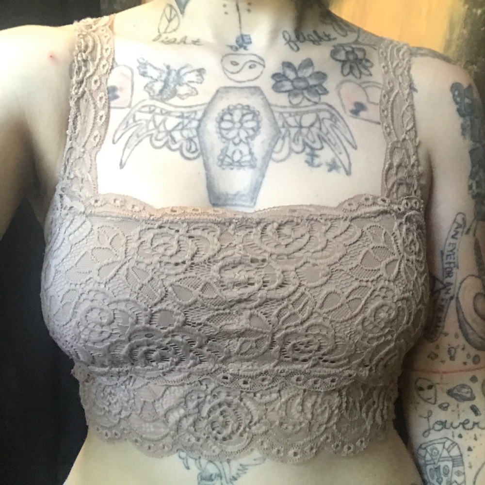 Itzon nude lace crop top.