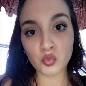 Meet your Posher, Ashleigh