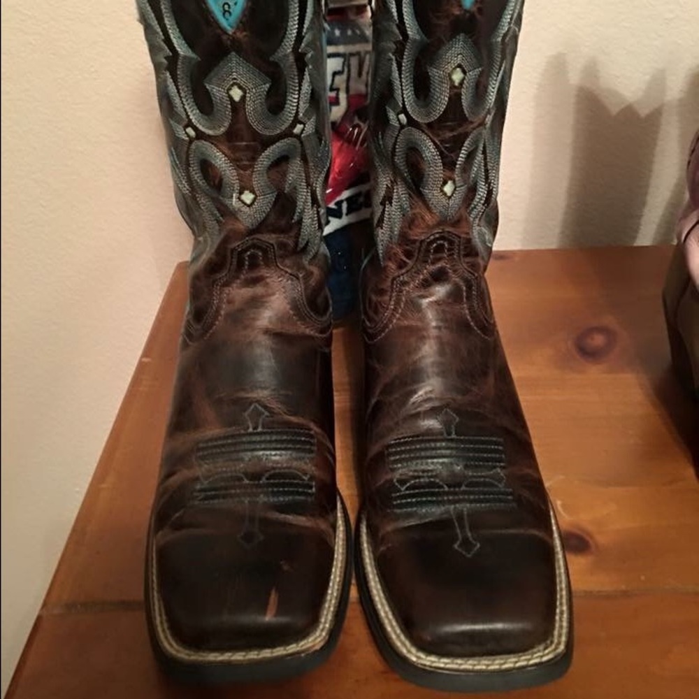 Ariat Boots women size 8.5B
