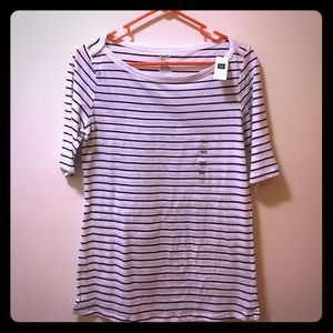 Gap stripped top
