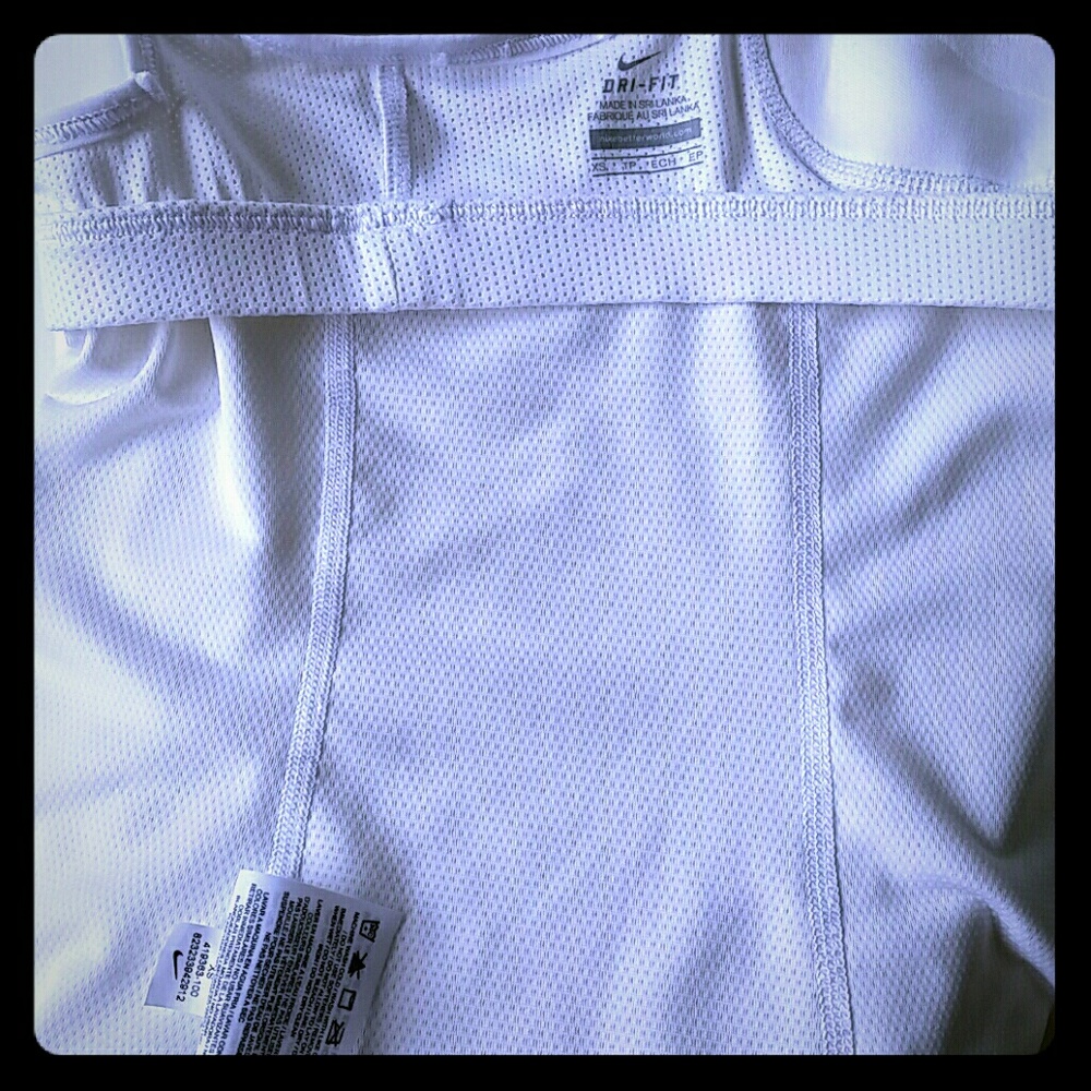 Nike Dri Fit - Picture 3 of 4