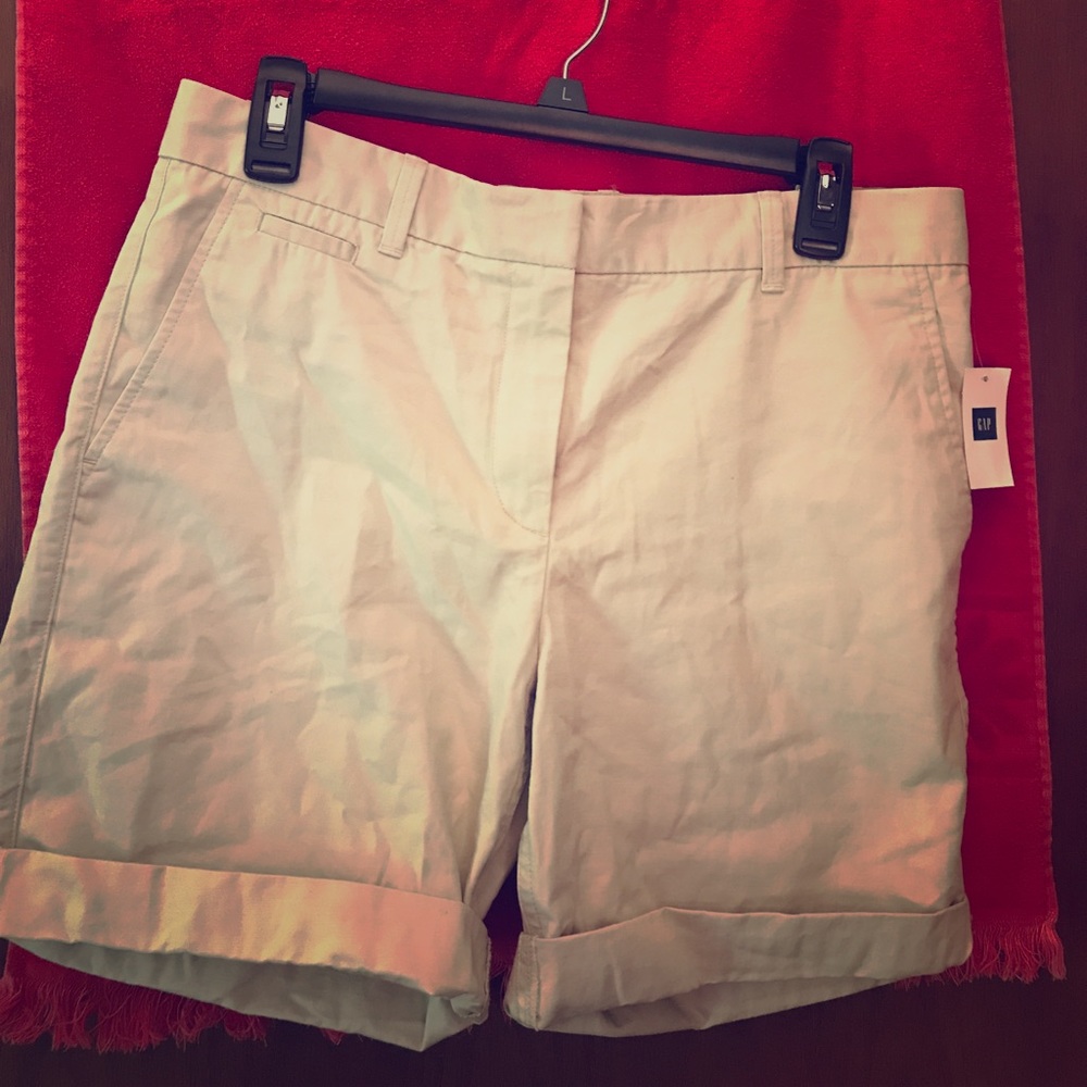 Khaki boyfriend roll up shorts