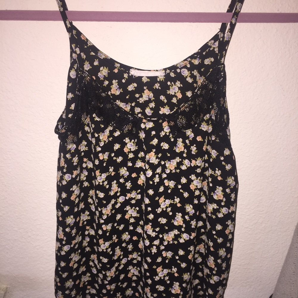 Floral & Lace Top •{Lush}•