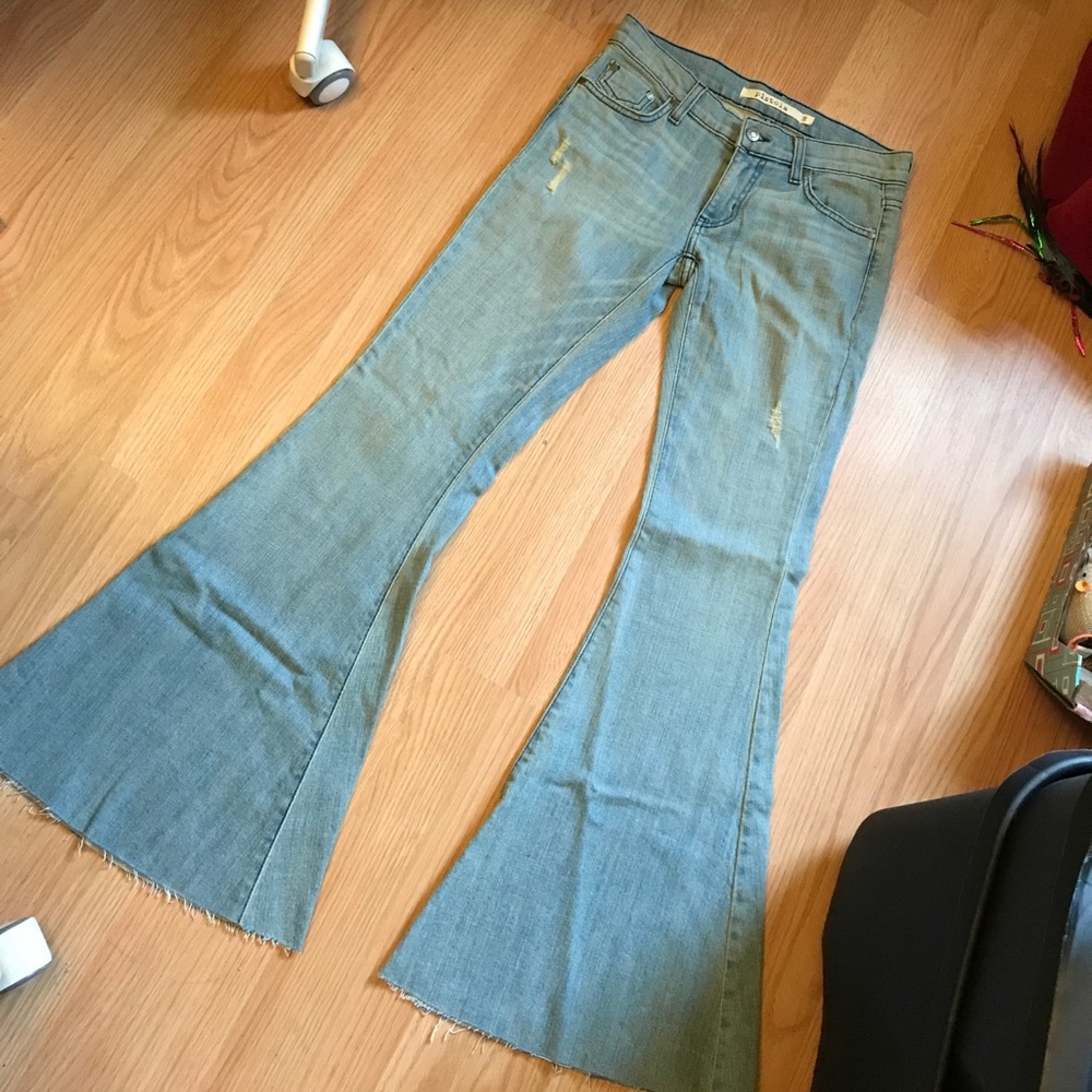 CCO⬇️ NWOT Gypsy Warrior distressed festival flare