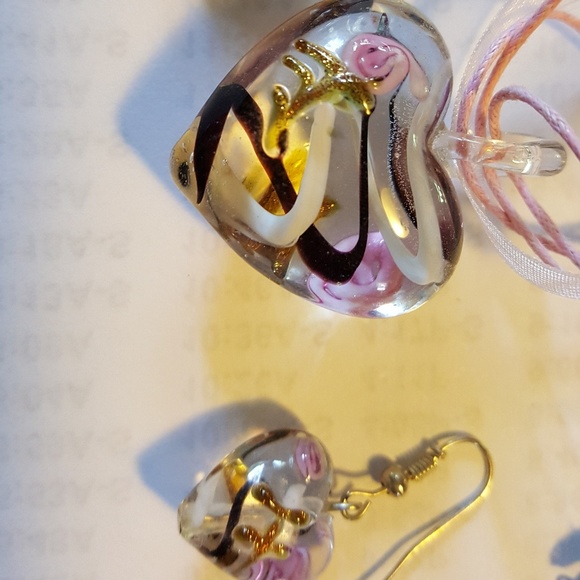 Necklace and earring set - Picture 2 of 3