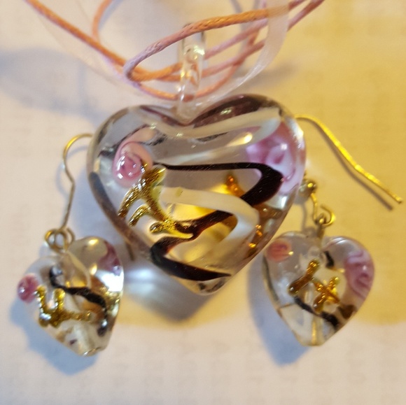 Necklace and earring set - Picture 3 of 3