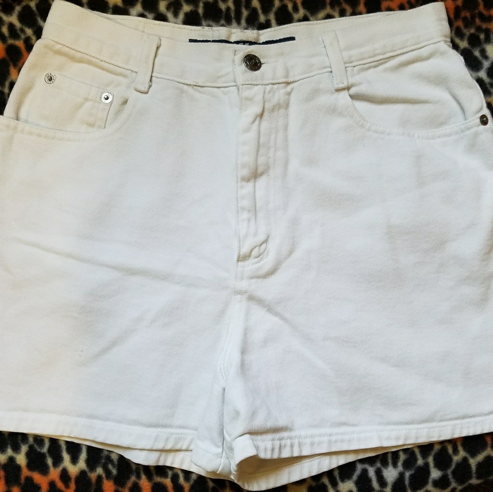 White Basic 955 Jeans Shorts. Sz 11