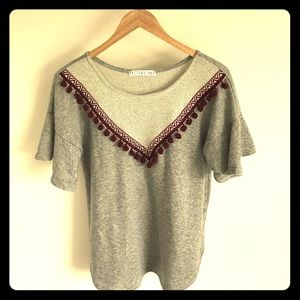Casual, detail oriented top