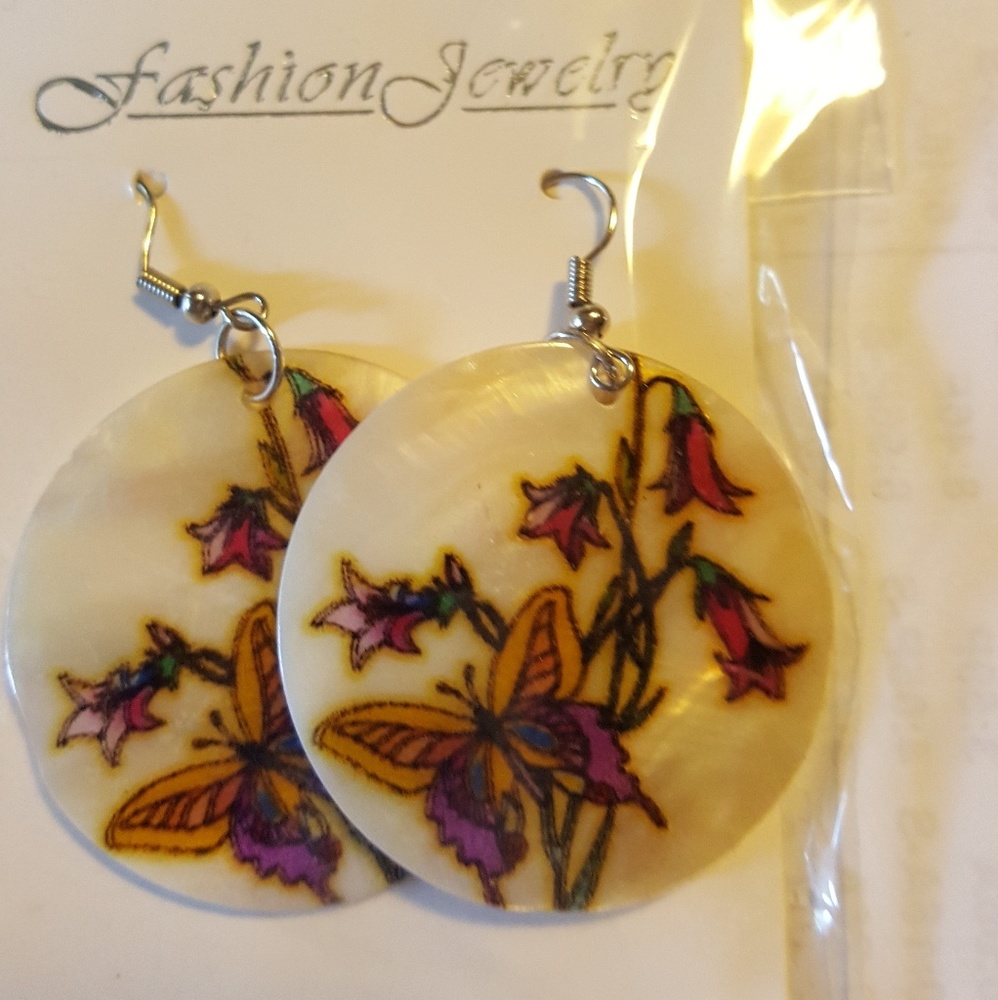 Earrings butterfly with mother of pearl