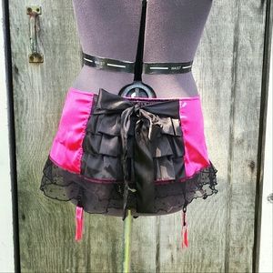 SALE Victorias Secret Ruffle Butt Skirt M / L