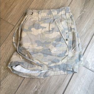 GAP Linen Camo shorts