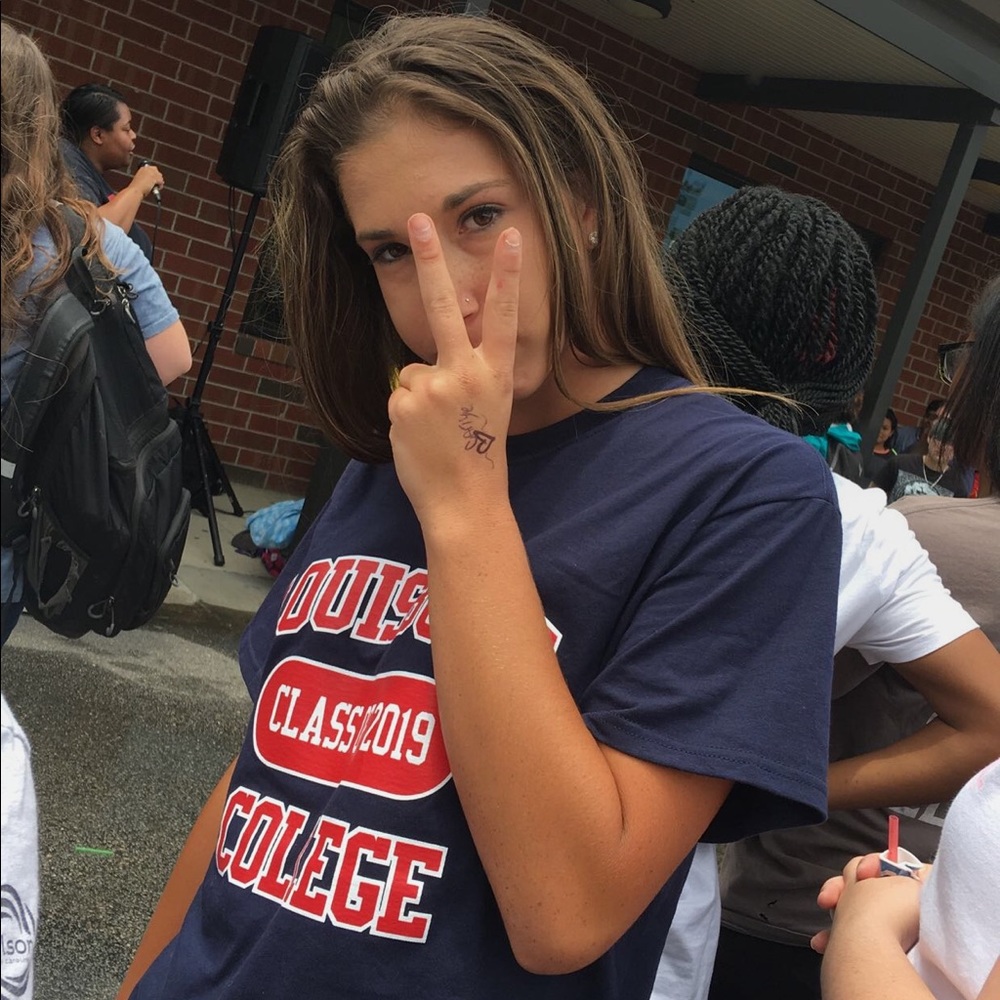 Meet your Posher, Carlye