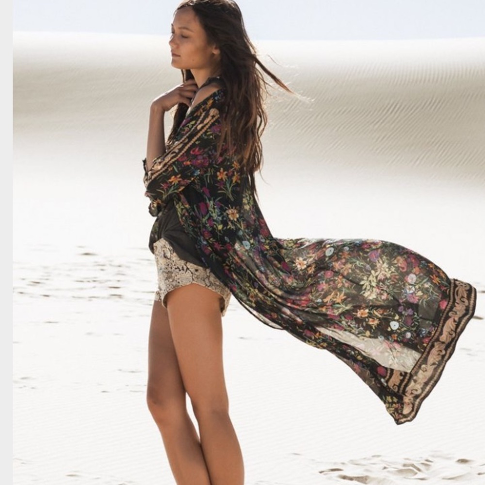 Spell & the Gypsy collective Gypsy queen kimono