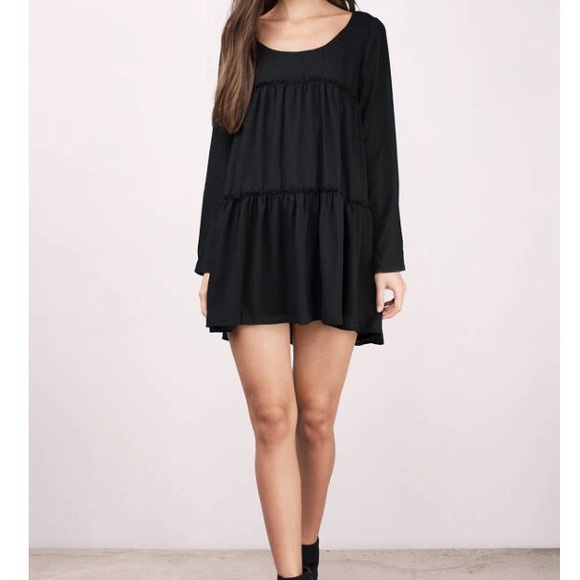 Tobi Dresses & Skirts - Tobi Tier She Goes Again Shift Dress